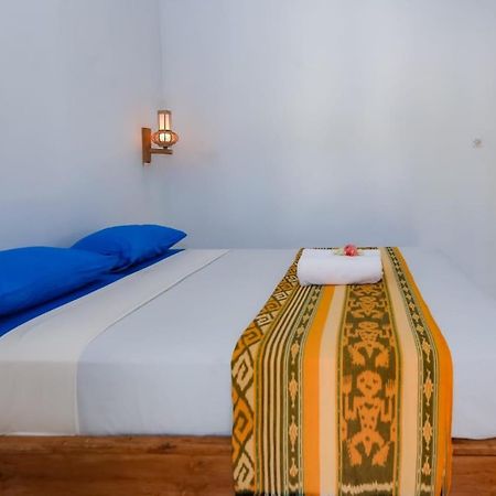 Radika House Apartment Gili Trawangan Luaran gambar