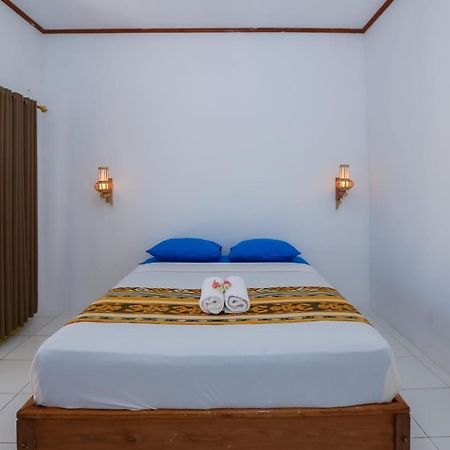 Radika House Apartment Gili Trawangan Luaran gambar