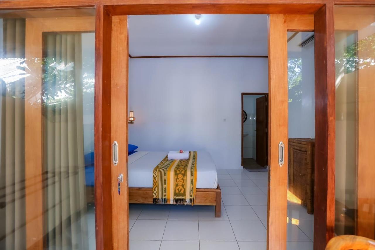 Radika House Apartment Gili Trawangan Luaran gambar
